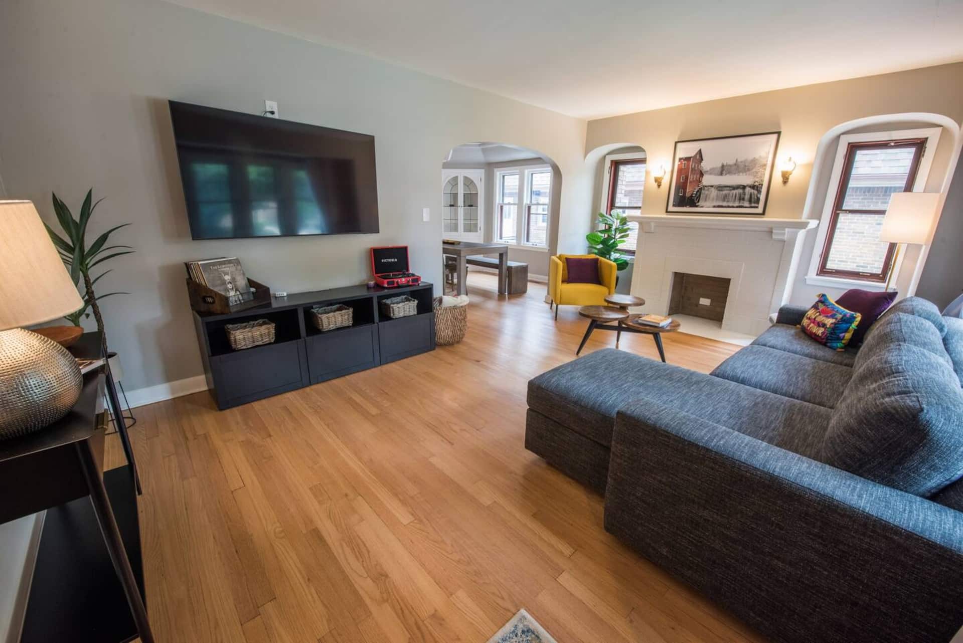 Charming home w/ fire pit, walk to Lake Michigan