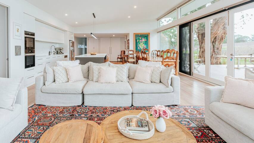 Bellas Block gallery image 3