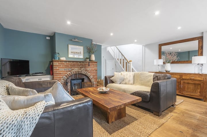 Marigold Cottage – Cosy Stay Moments From Beach - Bracklesham Bay
