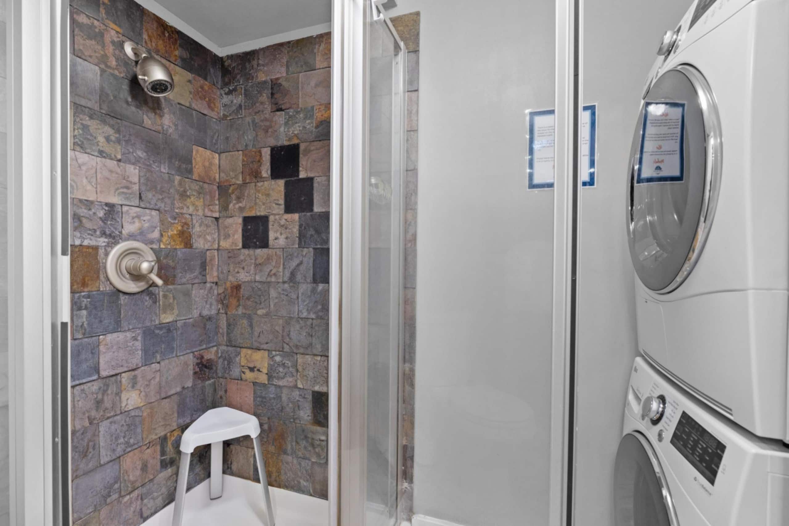 Condo in Kailua-Kona · ★4.79 · 1 bedroom · 2 beds · 2 baths - Image 15