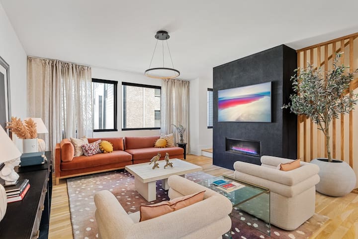 Gulch View Brand New 4BR – Walk to Gulch!