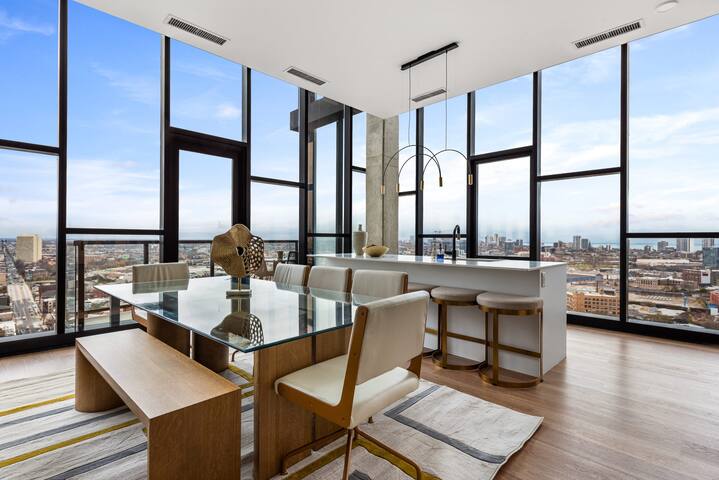 Top of River West: Luxe Penthouse for Groups gallery image 3