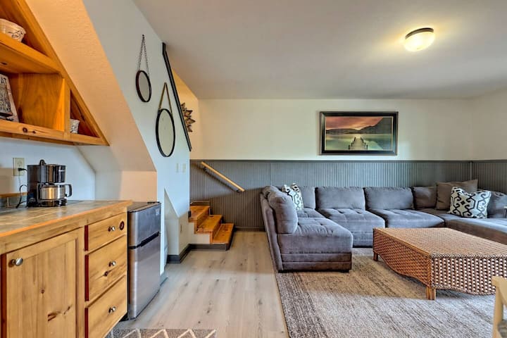 Ground floor living room. Lots of areas for gathering
