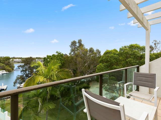 21/1 Quamby Place Noosa Heads gallery image 2