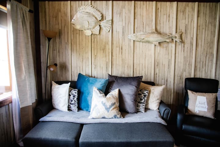 Lake Guntersville Cabin Pet Friendly Boat Parking - Guntersville Lake