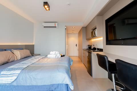 Charming studio with convenient parking nearby