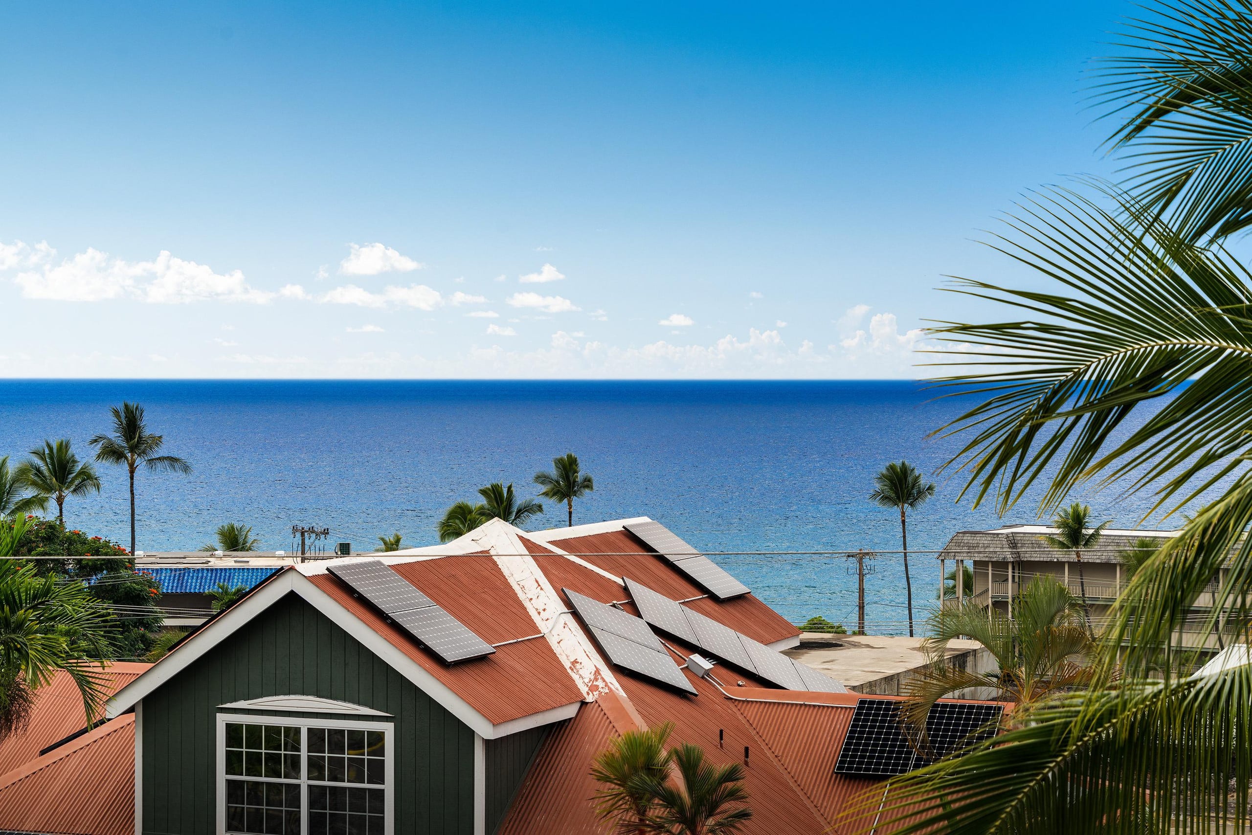 Home in Kailua-Kona · ★4.83 · 1 bedroom · 2 beds · 1 private bath - Image 2