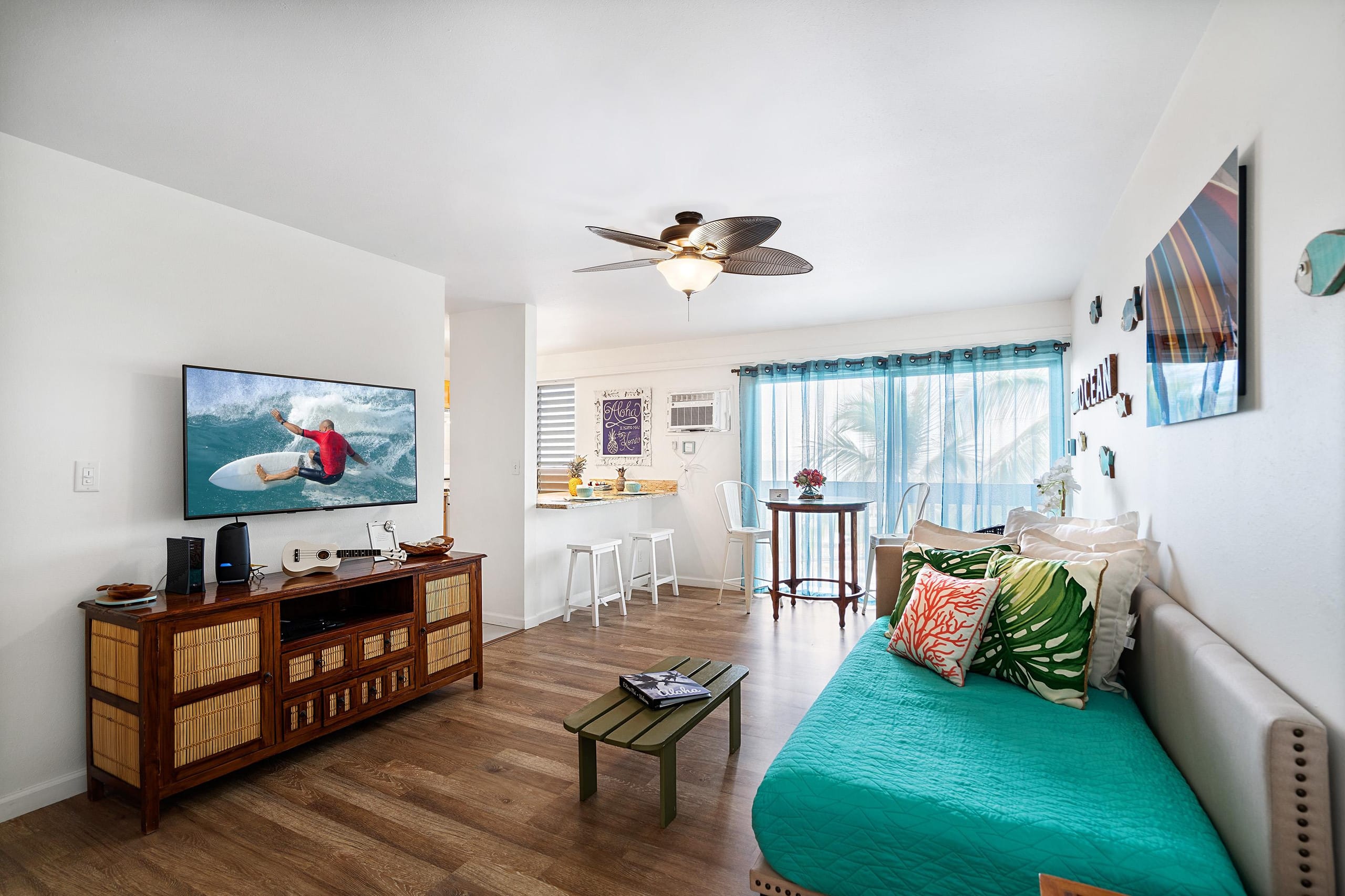 Home in Kailua-Kona · ★4.83 · 1 bedroom · 2 beds · 1 private bath - Image 4