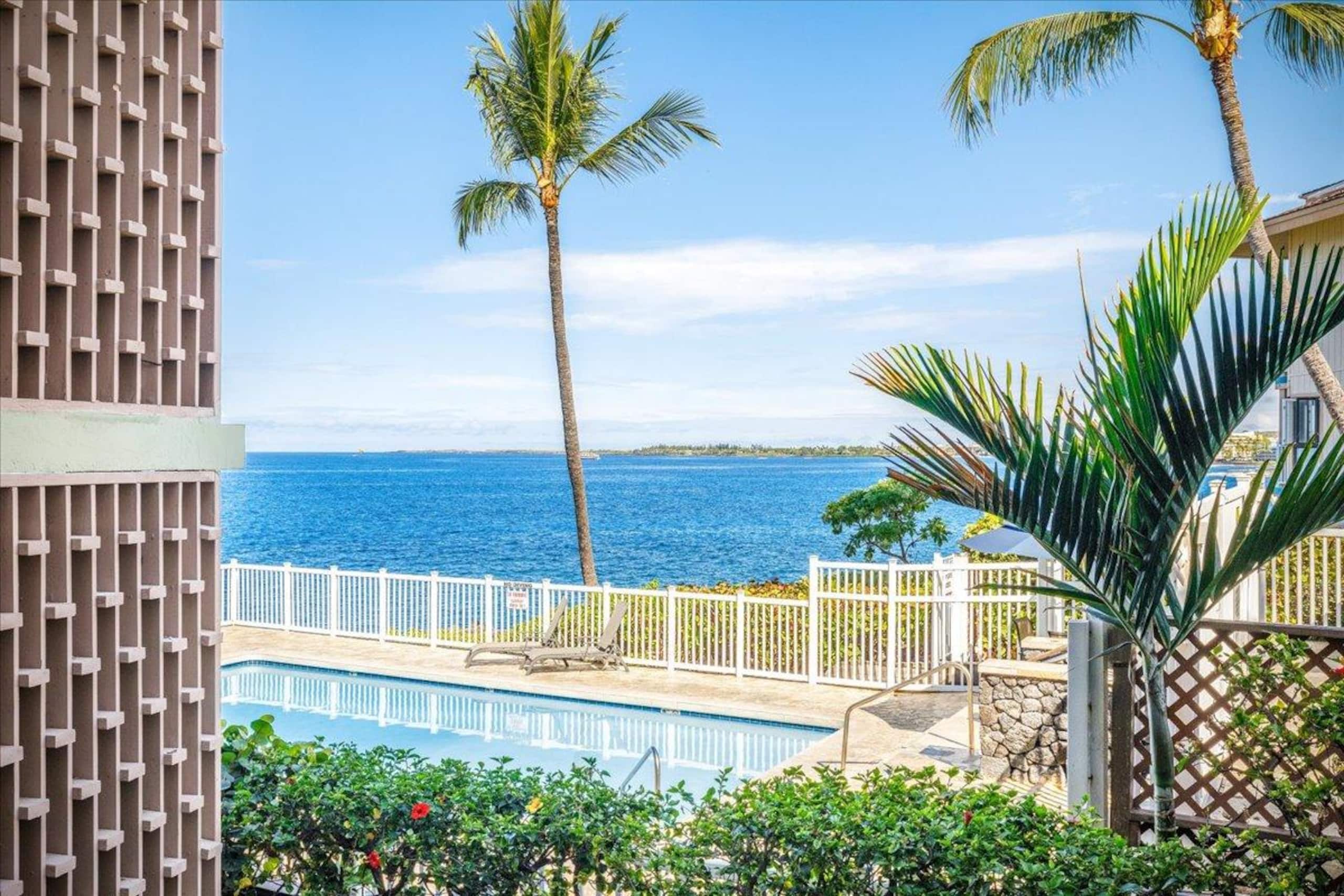 Condo in Kailua-Kona · ★4.57 · 2 bedrooms · 3 beds · 2 private baths - Image 2