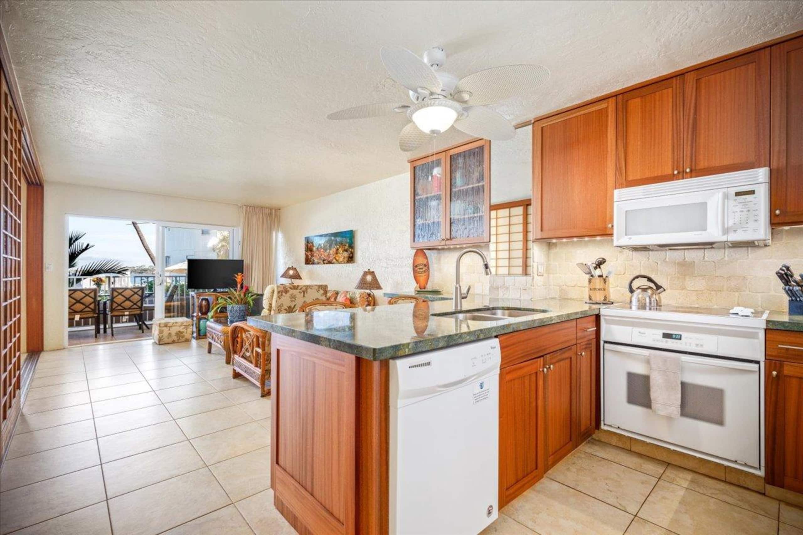Condo in Kailua-Kona · ★4.57 · 2 bedrooms · 3 beds · 2 private baths - Image 10