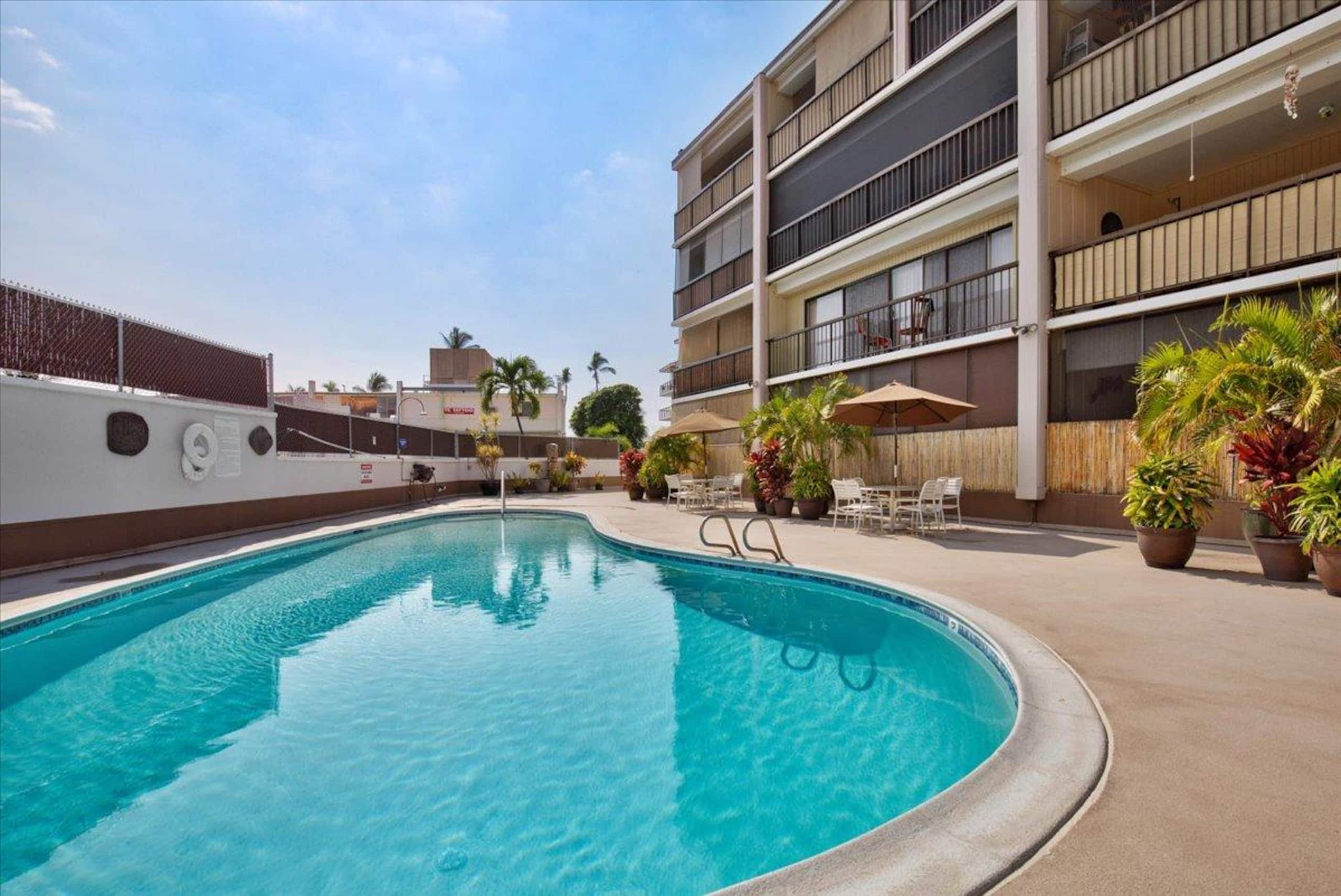 Condo in Kailua-Kona · ★4.5 · 1 bedroom · 2 beds · 1 private bath - Image 21
