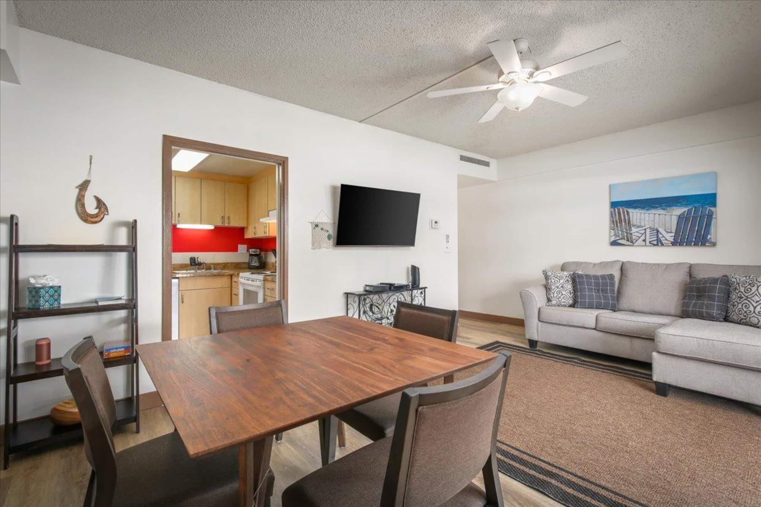 Condo in Kailua-Kona · ★4.5 · 1 bedroom · 2 beds · 1 private bath - Image 12