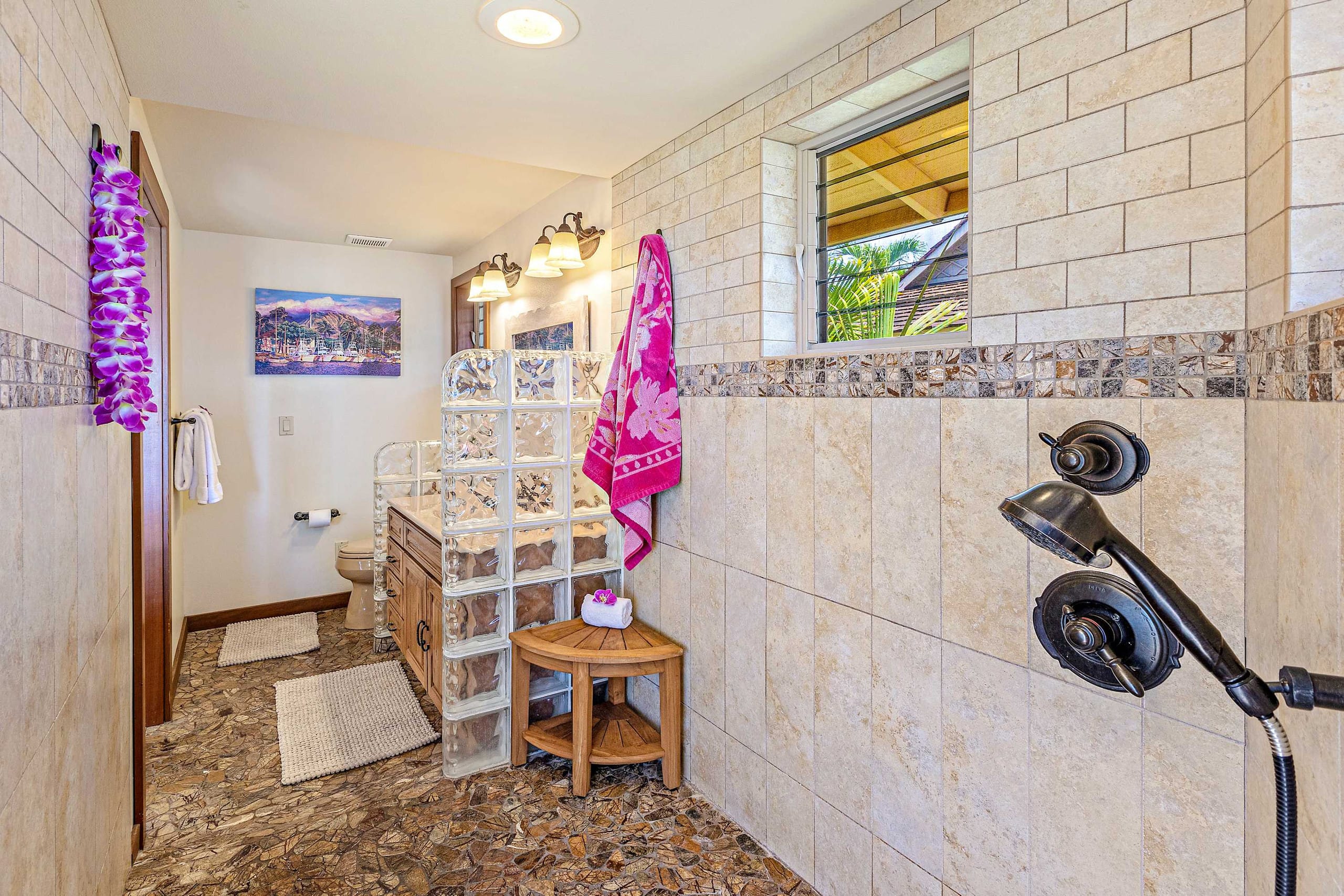 Townhouse in Lahaina · ★4.95 · 3 bedrooms · 4 beds · 2.5 baths - Image 35