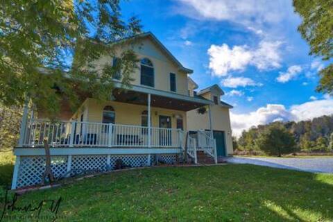 Frankfort Farmhouse | near Arcadia Bluffs Golf