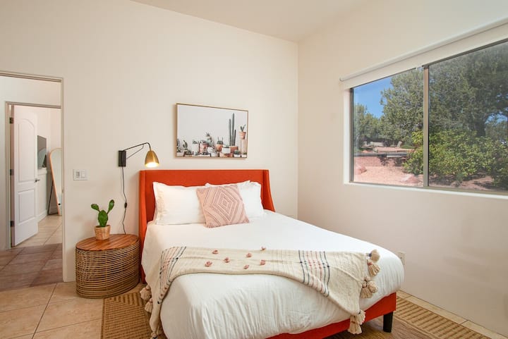 Queen bed with hotel-grade linens