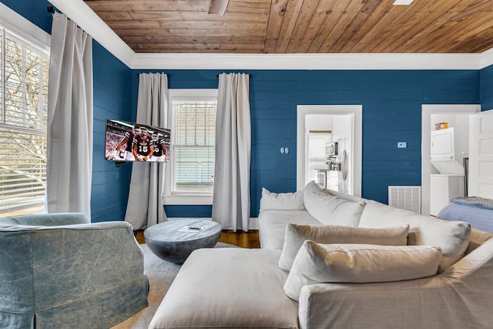 Southern Gent, Cozy King Suite, 1br Near Msu - Starkville, MS