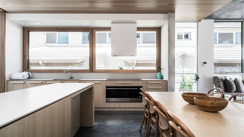 Driftwood One – beachfront home with rooftop pool gallery image 5