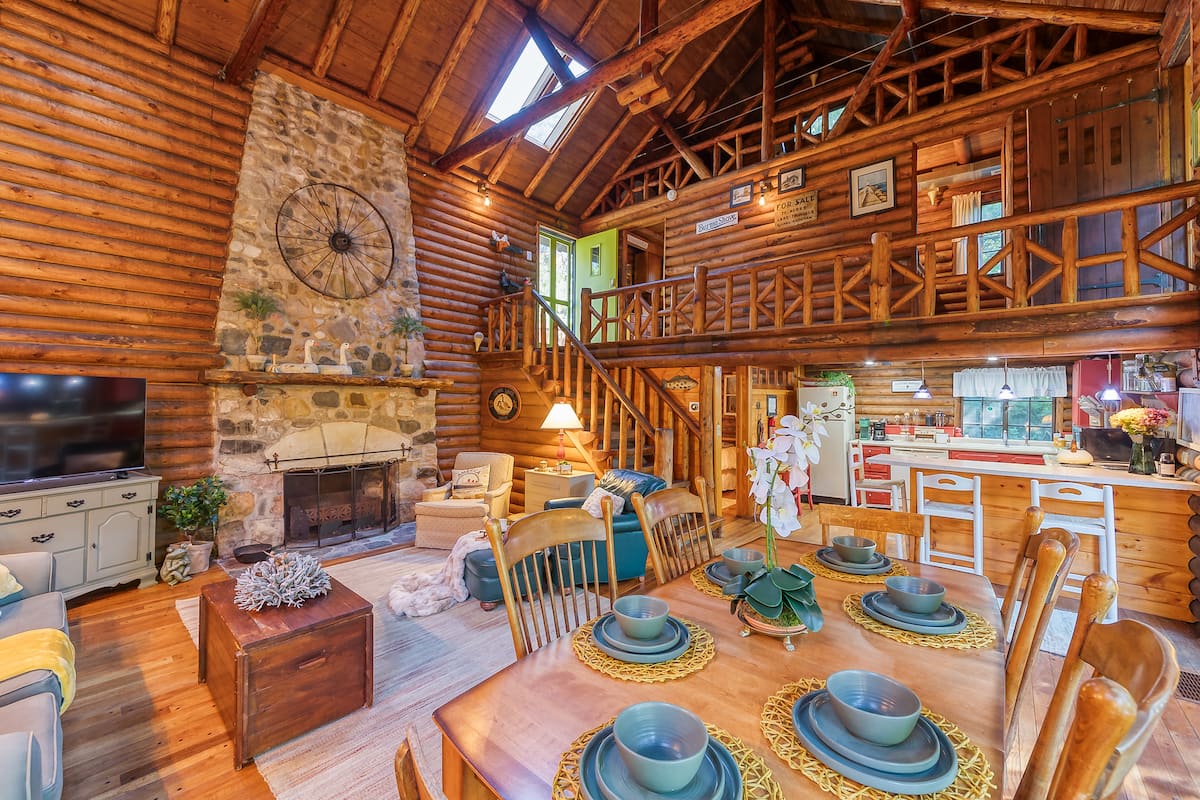 Airbnb living room photo