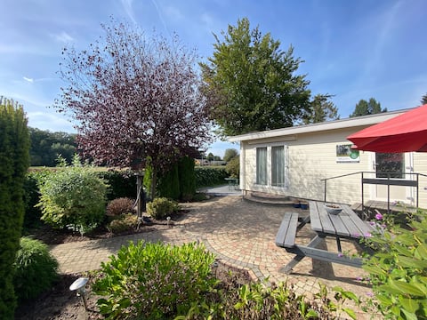 Popular Airbnb listing: Cosy chalet with stunning views of the Veluwe in Verspreide Huizen Hulshorst