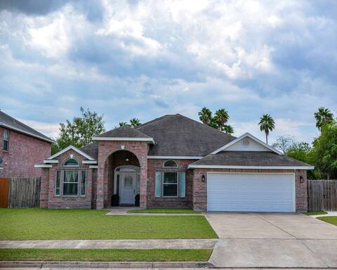 Family Friendly 4-Bedroom Home