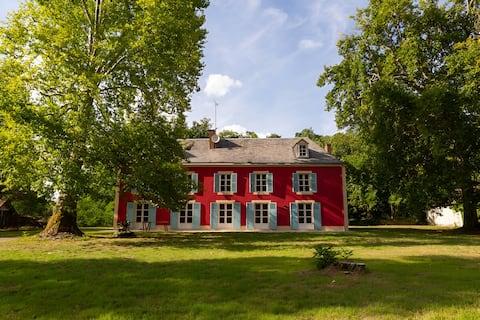 Luxury Villa - Pilots' House -50m from 24h Circuit