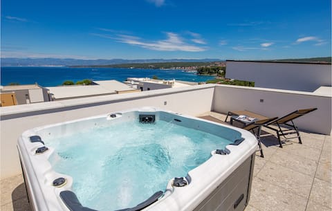 Beautiful apartment in Malinska