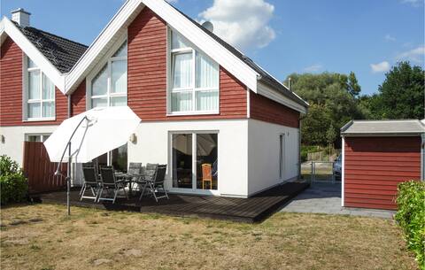 Beautiful home in Nordhorn with kitchen