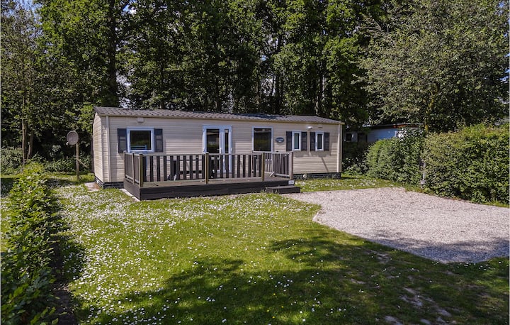 3 Bedroom Stunning Home In Heinkenszand - Goes