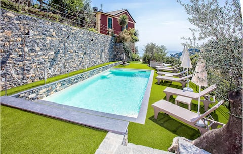 Stunning home in Recco with kitchen