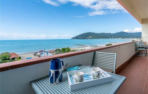 Awesome apartment in Marinella di Sarzana