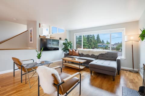 Gathering Spot: Spacious 5BR home in Shoreline