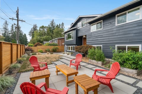 5BR Family Home Near Seattle | Parks & Playgrounds