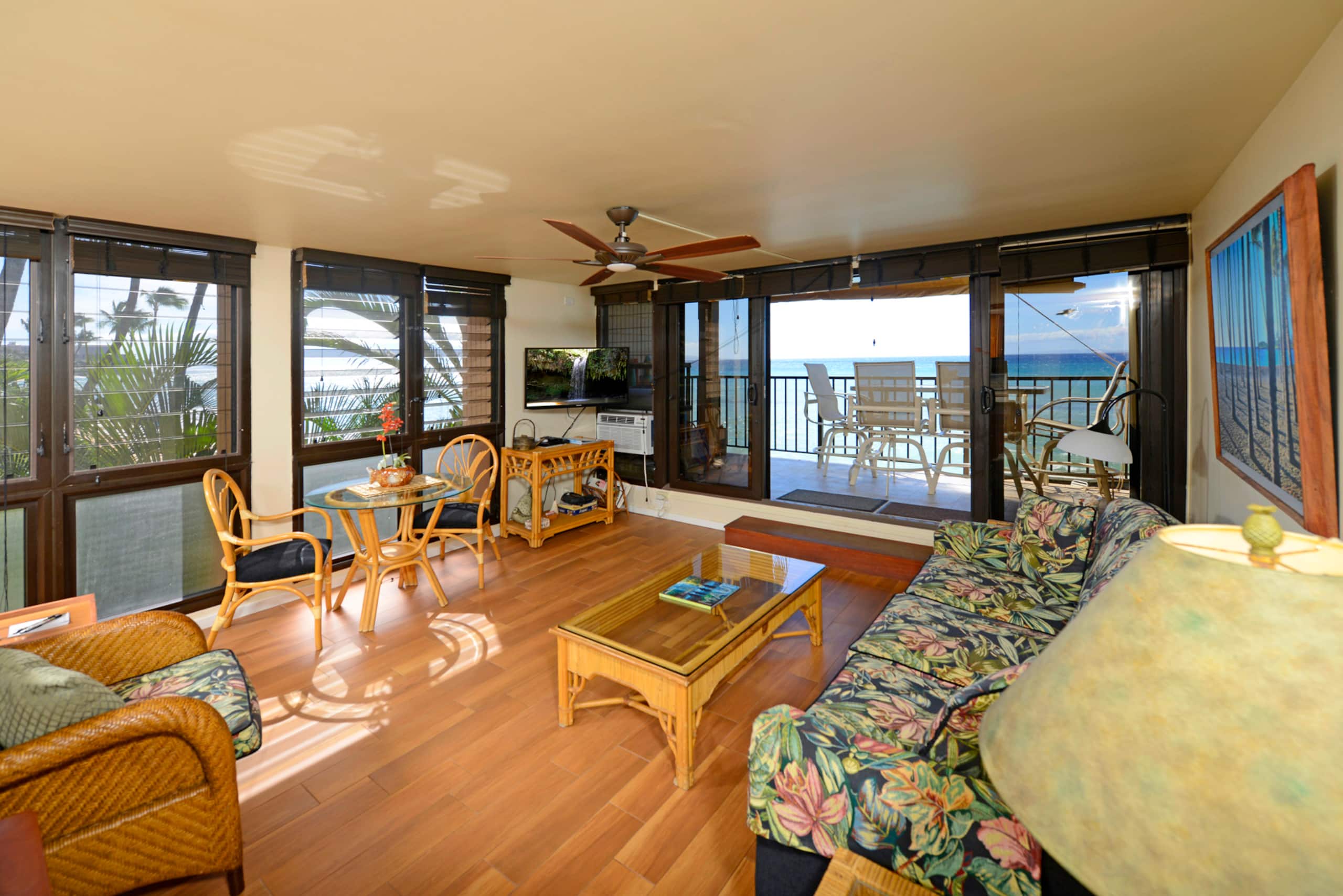 Condo in Lahaina · ★4.83 · 1 bedroom · 1 bed · 1 bath - Image 2
