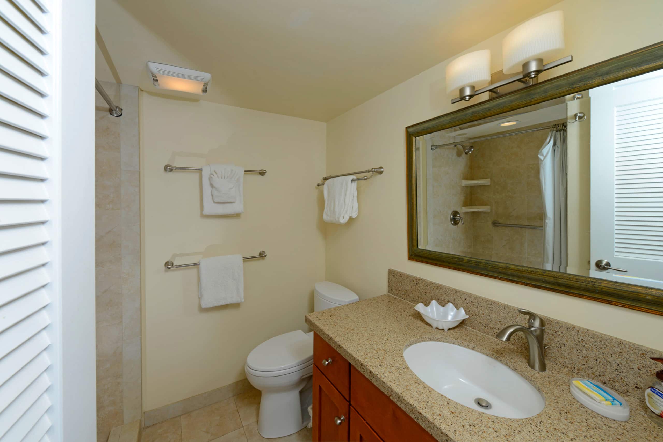 Condo in Lahaina · ★4.83 · 1 bedroom · 1 bed · 1 bath - Image 10