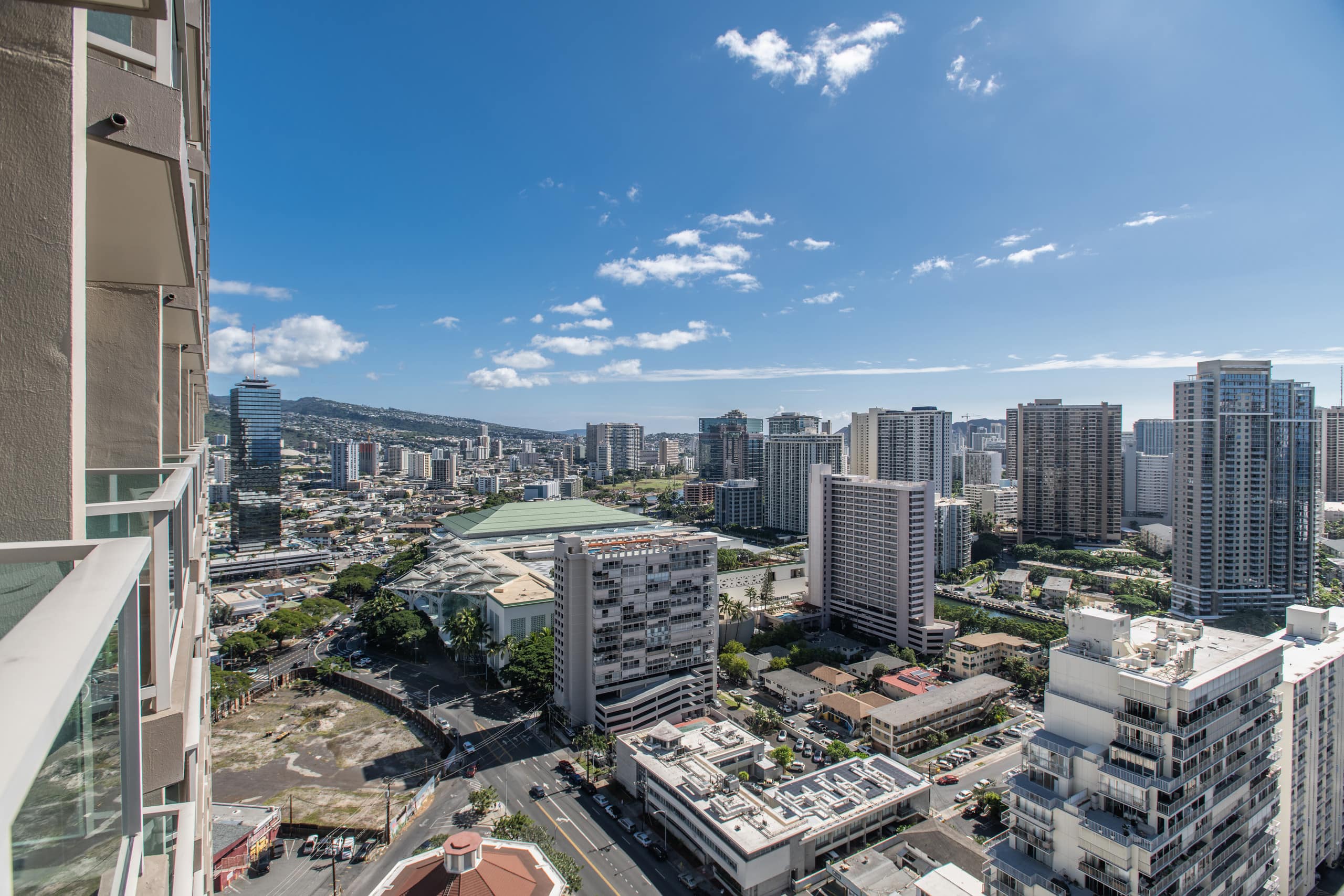 Condo in Honolulu · ★5.0 · 1 bedroom · 2 beds · 1 shared bath - Image 22