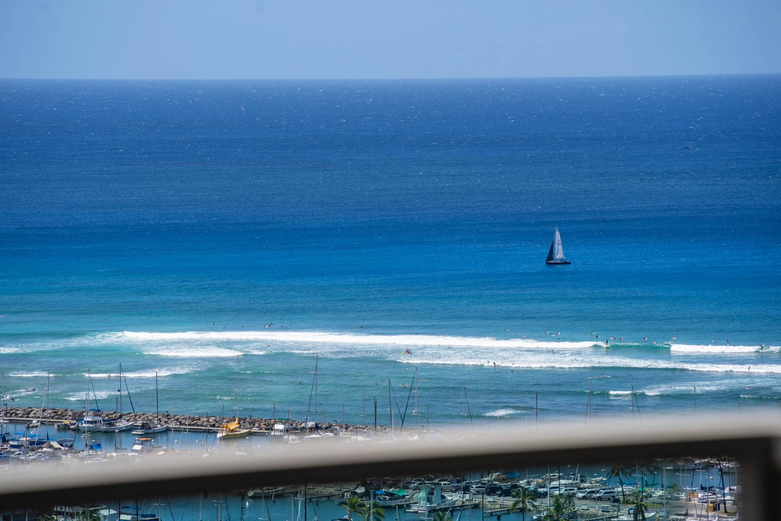 Condo in Honolulu · ★5.0 · 1 bedroom · 2 beds · 1 shared bath - Image 8