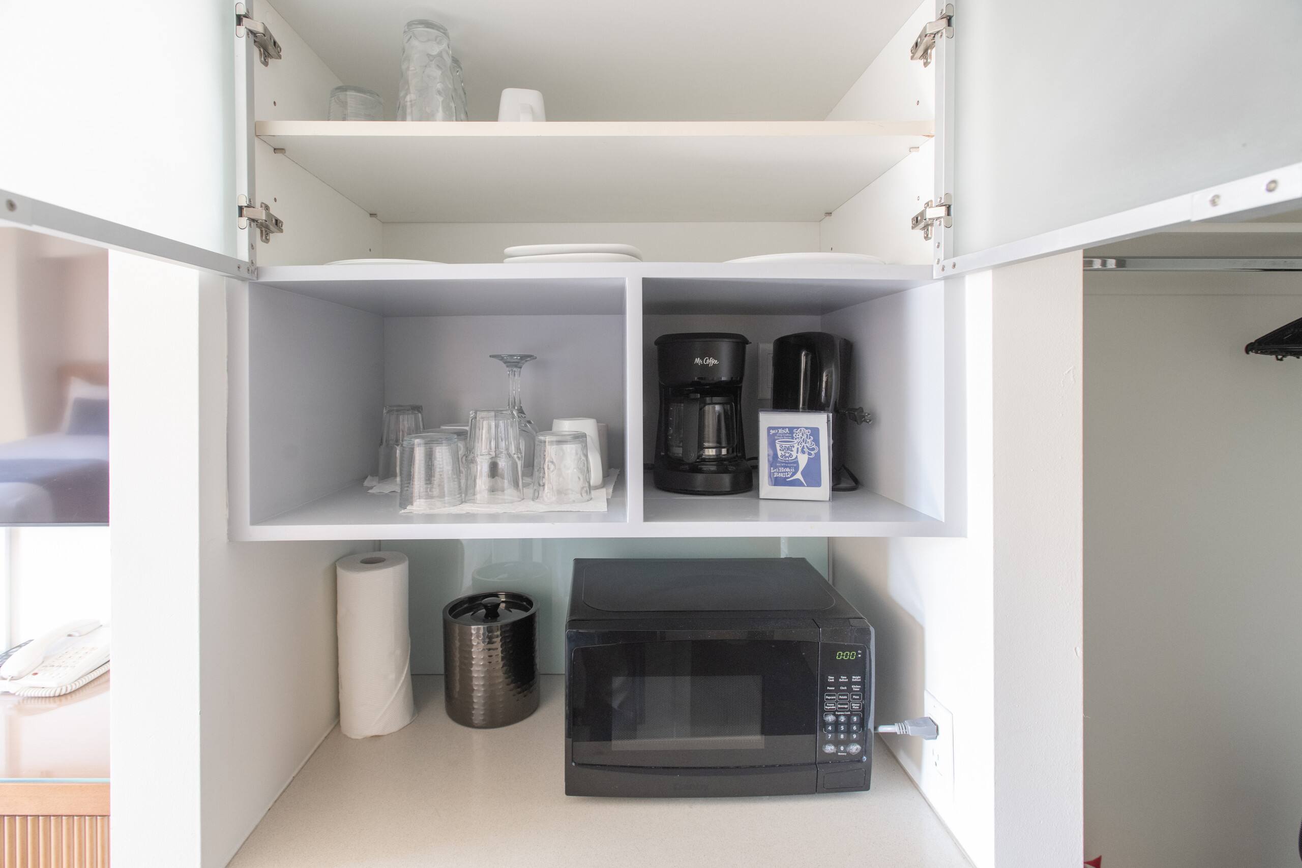 Condo in Honolulu · ★5.0 · 1 bedroom · 2 beds · 1 shared bath - Image 7