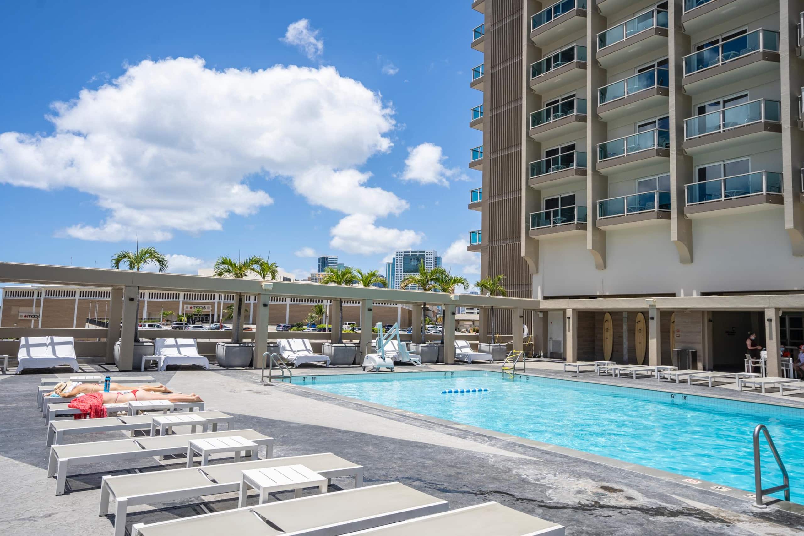 Condo in Honolulu · ★5.0 · 1 bedroom · 2 beds · 1 shared bath - Image 25