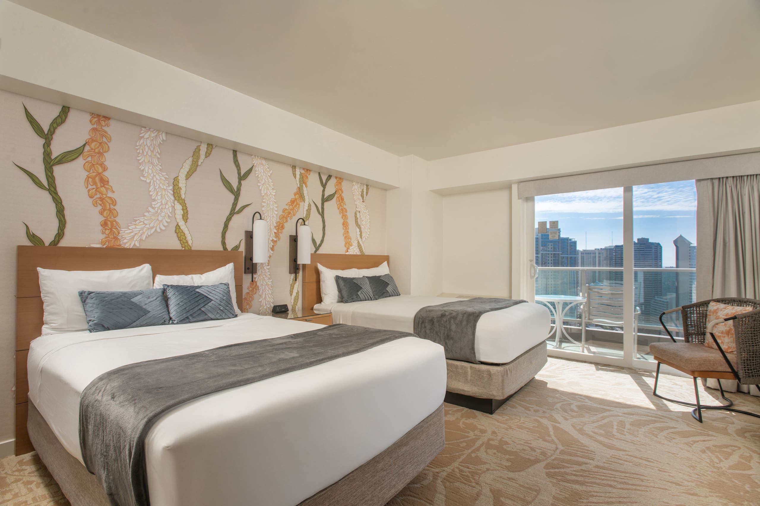 Condo in Honolulu · ★5.0 · 1 bedroom · 2 beds · 1 shared bath - Image 2