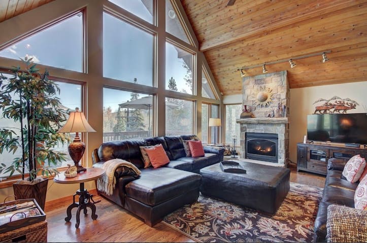 Alpine Meadows Management managed Airbnb listing 1