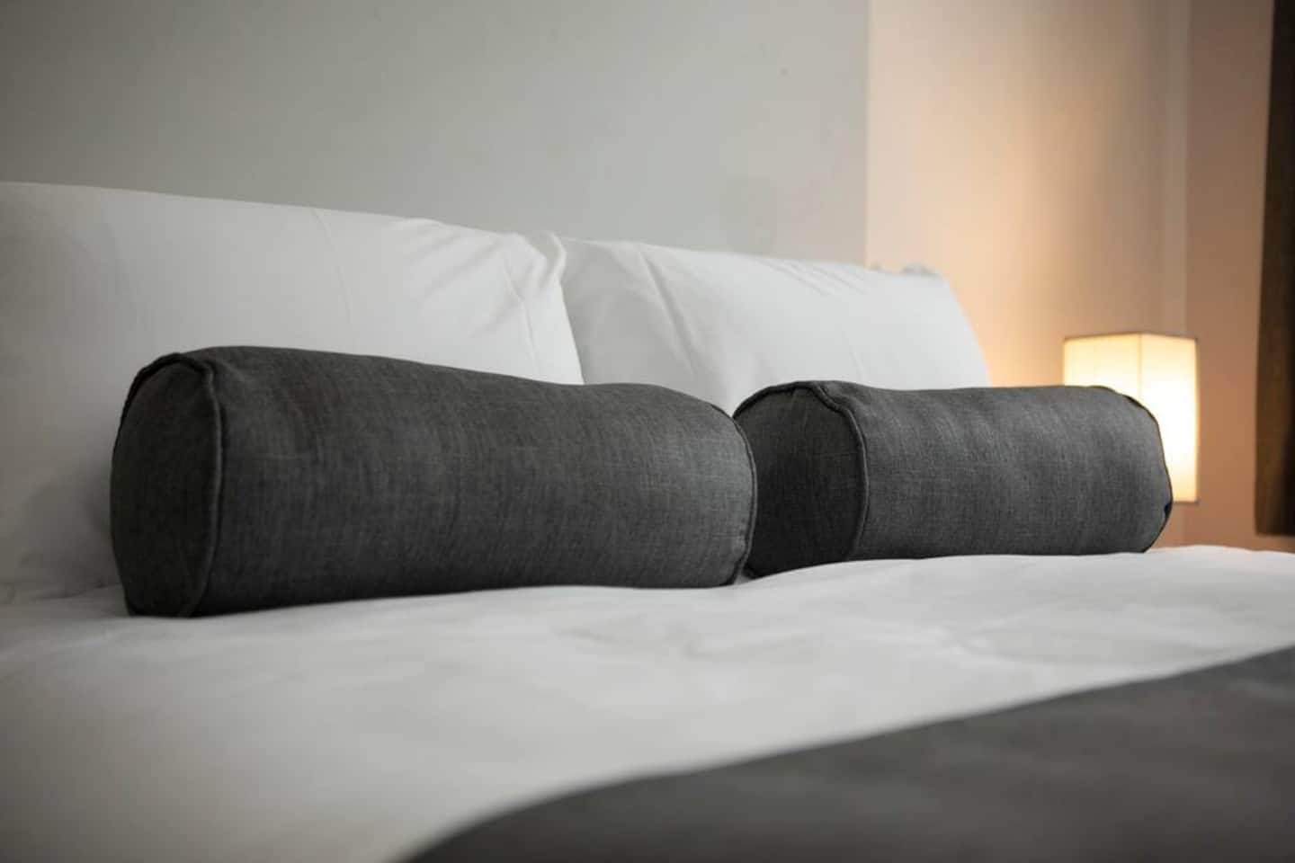 2 Bedroom Apartment 2 doubles (sleeps 4)