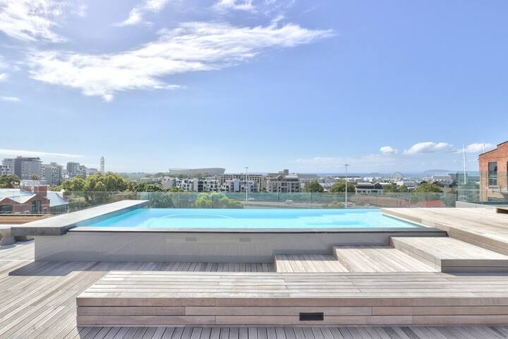 Table Mountain Terrassa with Roof Top Pool Access gallery image 5