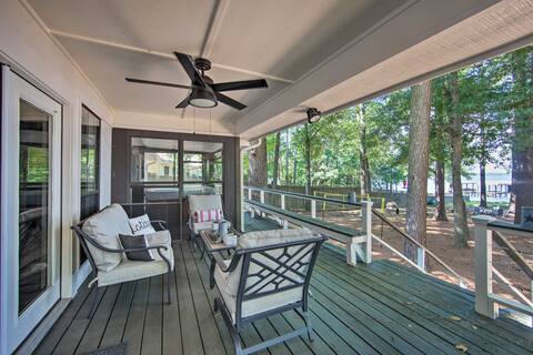 Luxe Lakehouse w/ Sunset Views on Lake Palestine!