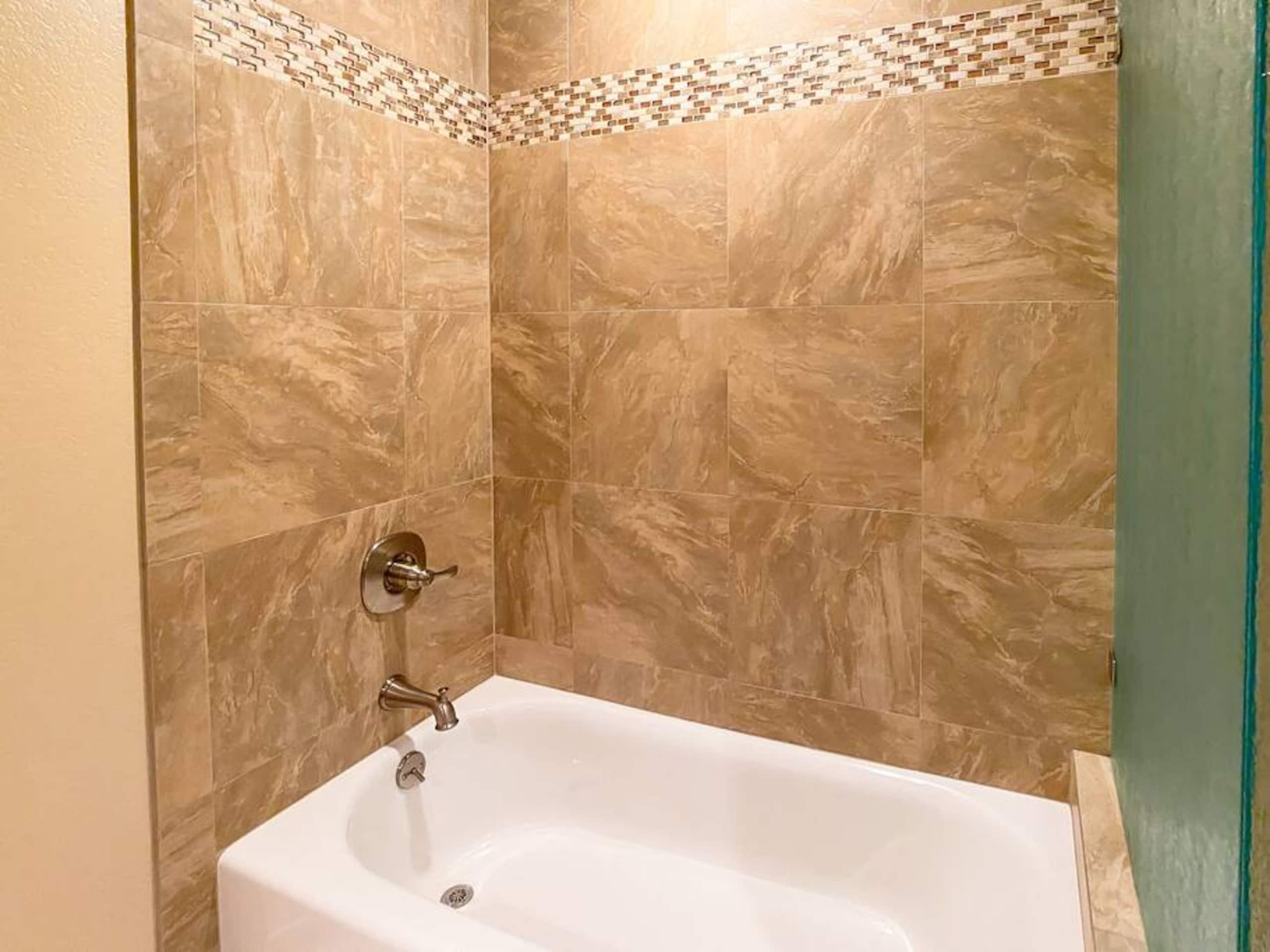Condo in Wailea · ★4.94 · 1 bedroom · 2 beds · 1 bath - Image 12