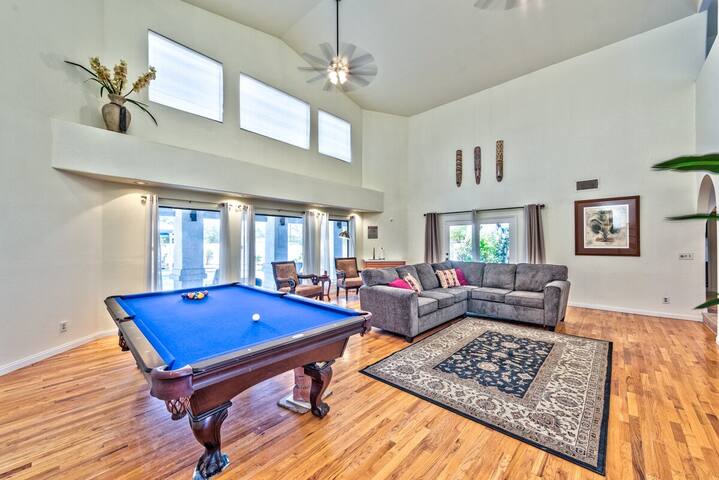 777Rentals – 8BR/6BA – Southwest Castle gallery image 2