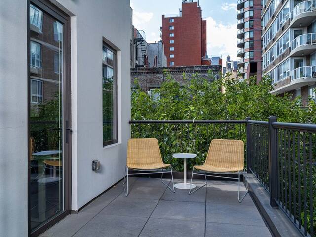 Salisbury II by RoveTravel | 4BR Apt in Lenox Hill gallery image 4