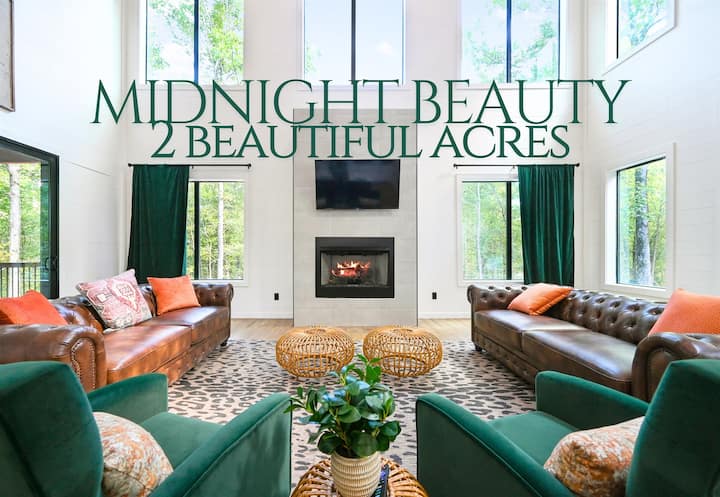 Bunk Room | Views | Fire Pit | Hot Tub | Sleeps 16 - Broken Bow, OK