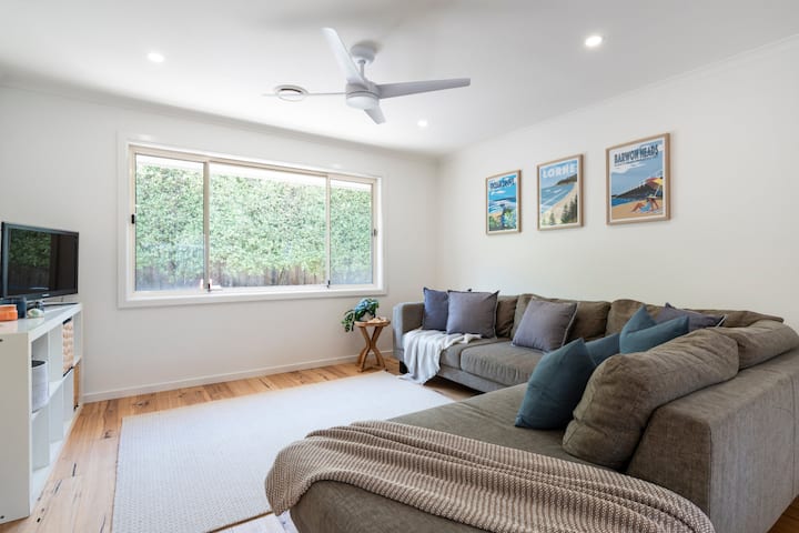 Spacious 3br Beach House | Ocean Grove | 6 Guests - Geelong