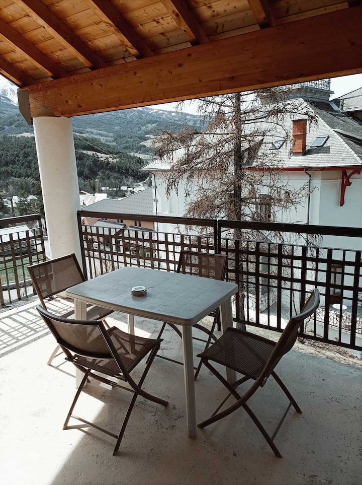 Studio Au 1er ÉTage Avec Terrasse Fermée - Larche