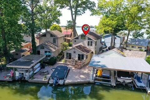 Waterfront house with hot tub private dock!